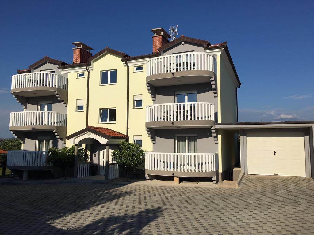 Apartments Barbic Umag Exterior photo